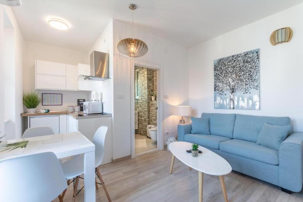 Apartments And Room Poesia Split Dış mekan fotoğraf