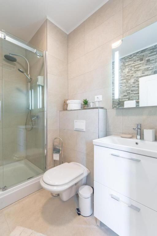 Apartments And Room Poesia Split Dış mekan fotoğraf